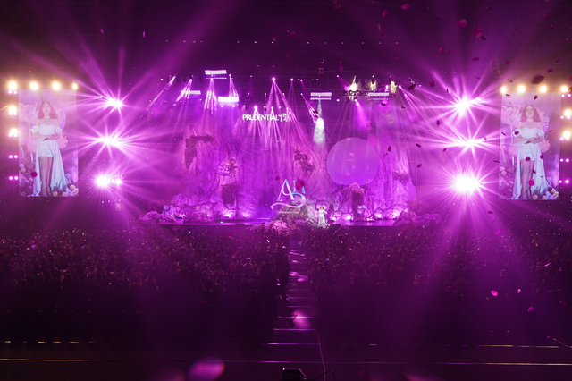 Mỹ T&acirc;m, Đen V&acirc;u, &Aacute;i Phương, Song Lu&acirc;n, L&acirc;m Bảo Ngọc thăng hoa tại An Concert: Bữa tiệc &acirc;m nhạc chữa l&agrave;nh dưới th&aacute;c nước! - Ảnh 1.