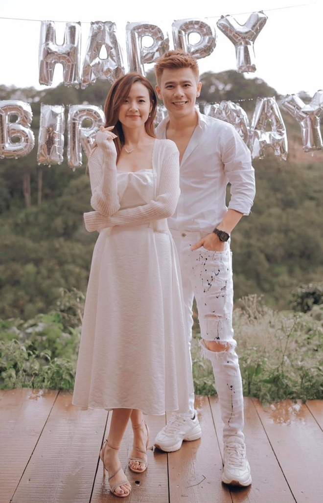 Midu v&agrave; 1 sao nam Vbiz lộ tương t&aacute;c th&acirc;n thiết trong tiệc sinh nhật, đ&agrave;ng trai c&ograve;n nhắn gửi lời ch&uacute;c đặc biệt - Ảnh 8.