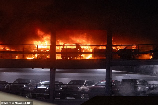 Cháy dữ dội ở bãi xe sân bay khiến nhiều tòa nhà chìm trong biển lửa, nhiều người nhập viện vì ngạt khói