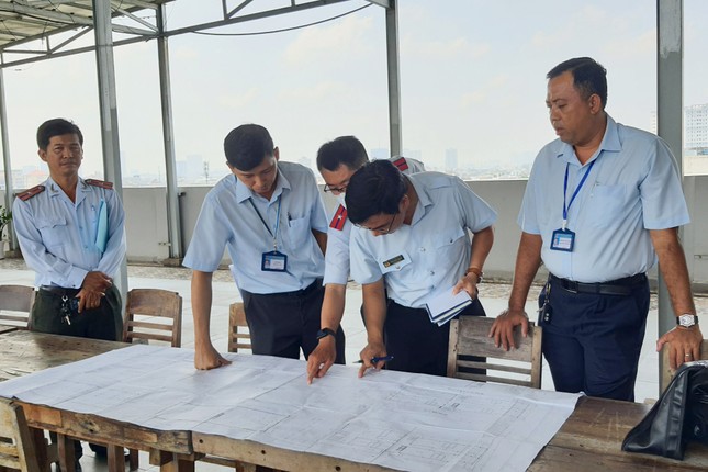 Phát hiện nhà trọ ở TPHCM xây vượt quá 135 phòng - Ảnh 5.