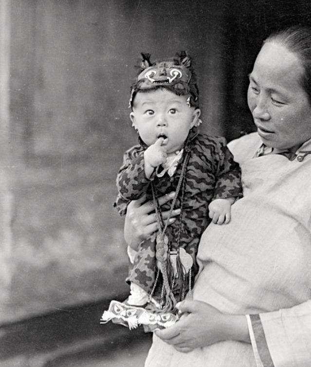 Bộ ảnh cũ ghi lại hình ảnh Bắc Kinh 100 năm trước: Phản ánh chân thực cuộc sống người dân, diện mạo cung nữ trong Tử Cấm Thành ra sao? - Ảnh 5.