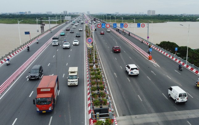 Hà Nội đề xuất xây thêm 5 cầu vượt sông Hồng, sông Đà - Ảnh 1.