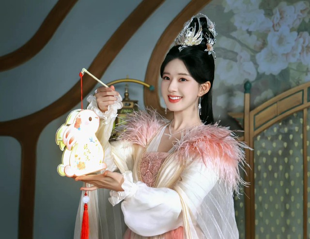 M&agrave;n thay nữ ch&iacute;nh tệ hại khiến d&acirc;n t&igrave;nh la &oacute;: Bom tấn 4 tỷ view bị mỹ nh&acirc;n thảm họa c&oacute; tiếng ph&aacute; n&aacute;t? - Ảnh 3.