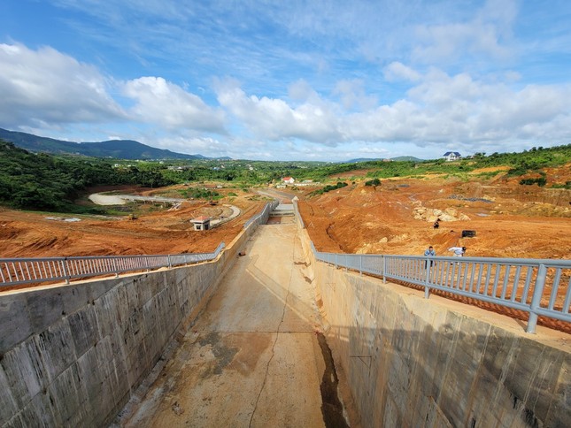 Kiến nghị tạm dừng thi công hồ chứa nước 500 tỷ ở Lâm Đồng - Ảnh 4.