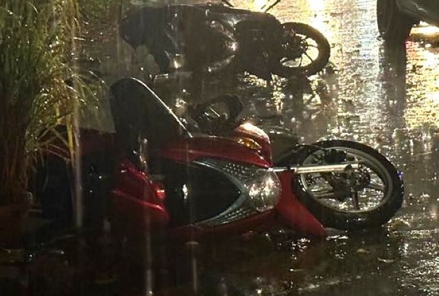 Ô tô lao vào đám đông làm 3 người thương vong ở Bình Dương - Ảnh 3.