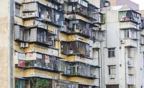 Nhìn nơi giáo sư đại học nổi tiếng sống, tôi nhận ra: Mua nhà ở đâu, thực sự tạo nên khác biệt giàu - nghèo - Ảnh 7.