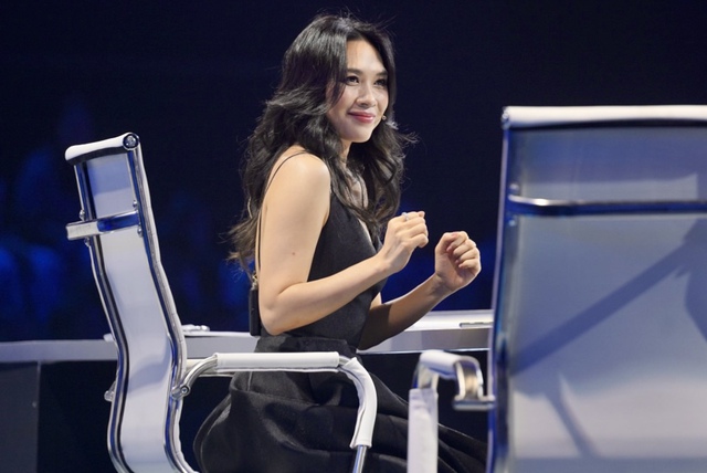 Điểm nhấn lớn nhất của Vietnam Idol là nhan sắc của Mỹ Tâm: Lấn át thí sinh, netizen khen ngày càng trẻ đẹp - Ảnh 4.