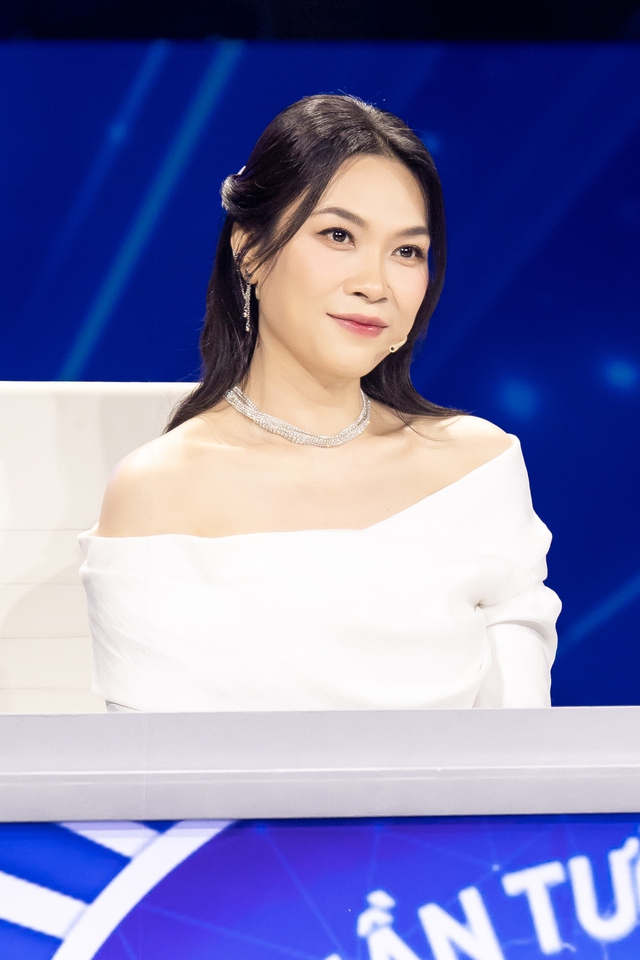Điểm nhấn lớn nhất của Vietnam Idol là nhan sắc của Mỹ Tâm: Lấn át thí sinh, netizen khen ngày càng trẻ đẹp - Ảnh 3.