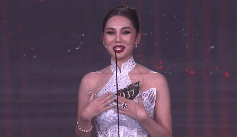 Thí sinh Miss Earth Vietnam thuyết trình như trả bài: Lắp bắp tiếc nuối vì hết giờ, trả lời khó hiểu bằng 2 câu thơ - Ảnh 6.
