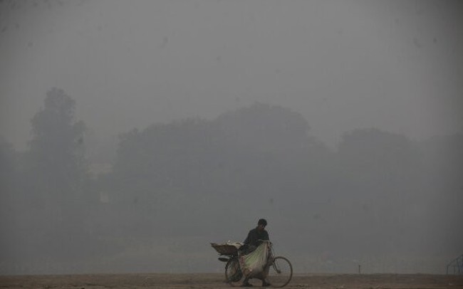 Ô nhiễm không khí là nguy cơ lớn làm giảm tuổi thọ của người dân ở Nam Á - Ảnh 1.