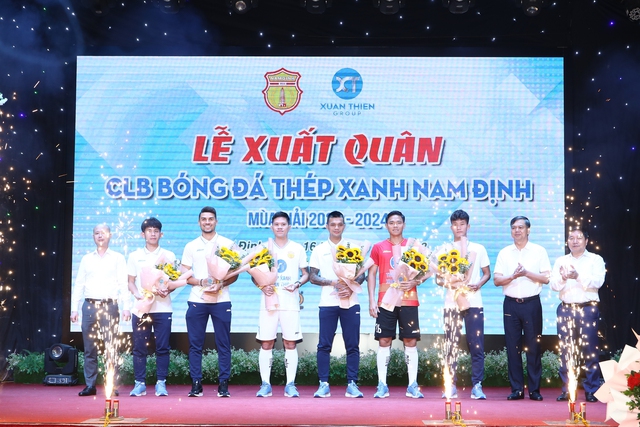 CLB Nam Định xuất quân, đặt mục tiêu cạnh tranh tốp 3 V.League 2023/24 - Ảnh 1.