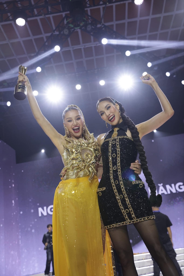 Lan Khuê né tránh nhắc đến ồn ào của Bùi Quỳnh Hoa, gây dậy sóng khi huỷ theo dõi Miss Universe Vietnam - Ảnh 4.