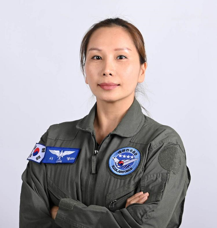 Cô dâu Việt trở thành 'phi công quốc dân' tại Hàn Quốc