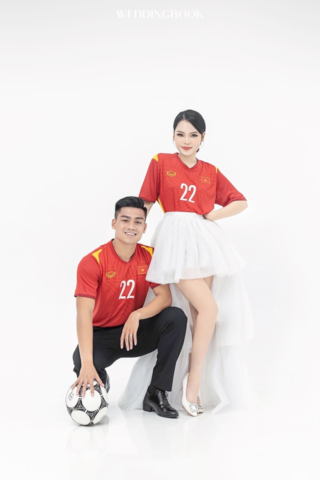 Tiền vệ U22 Việt Nam lấy vợ là cô chủ khách sạn 4 sao, CEO của thương hiệu thời trang có tiếng - Ảnh 2.