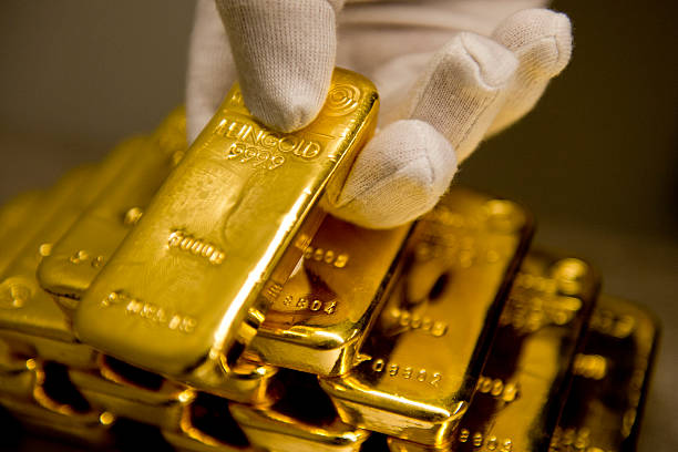 Giá vàng vượt 71 triệu đồng/lượng - Ảnh 1.