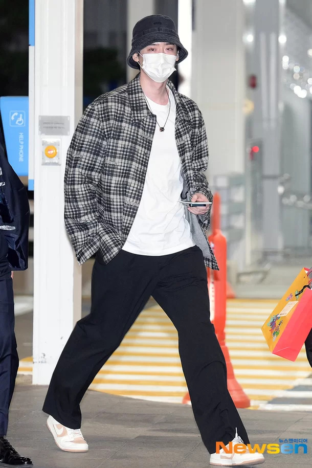 Lee Jong Suk lên đường đến Việt Nam, một cử chỉ đáng yêu ghi điểm tuyệt đối - Ảnh 3.