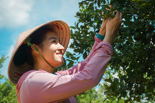 Bỏ việc ở liên minh hàng không top 3 thế giới, cô gái trẻ về Việt Nam kiếm hàng tỷ đồng từ nông nghiệp - Ảnh 2.