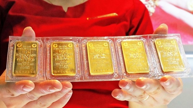 Giá vàng tăng cao nhất trong 3 năm qua - Ảnh 1.