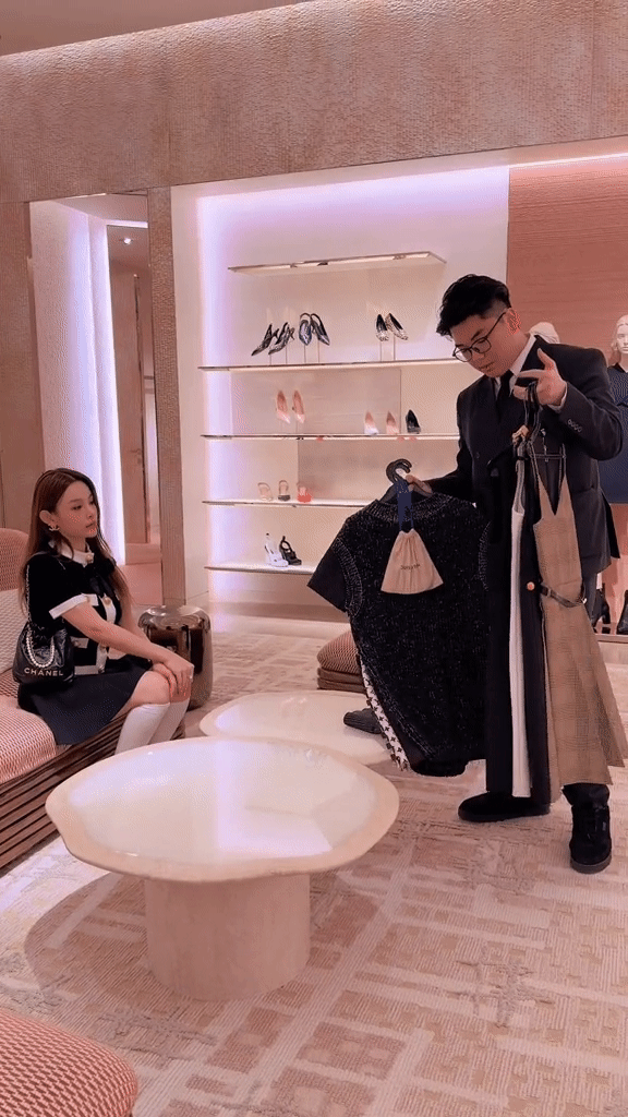 Một buổi đi mua sắm ở Singapore của chị đẹp Huyền Baby hệt giới thượng lưu trong phim Hàn - Ảnh 5.