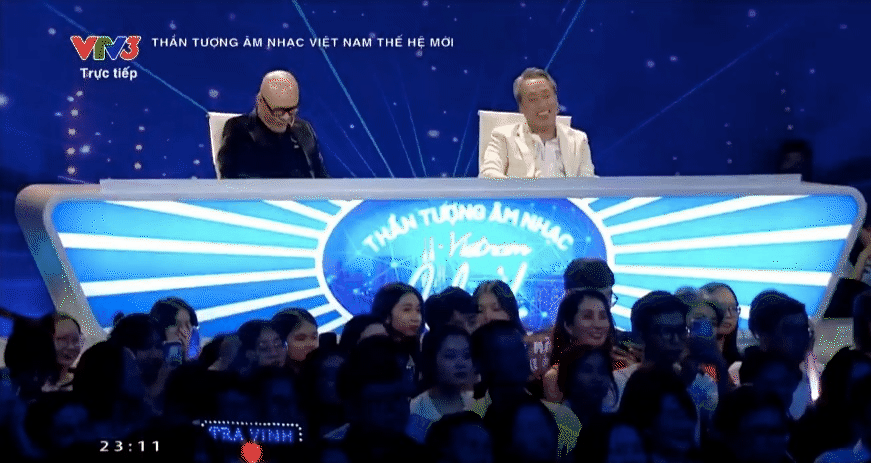 Sơn Tùng tái xuất Vietnam Idol khiến dàn nghệ sĩ không thể ngồi yên, nhắc đến nhạc sĩ Huy Tuấn gây xúc động - Ảnh 8.