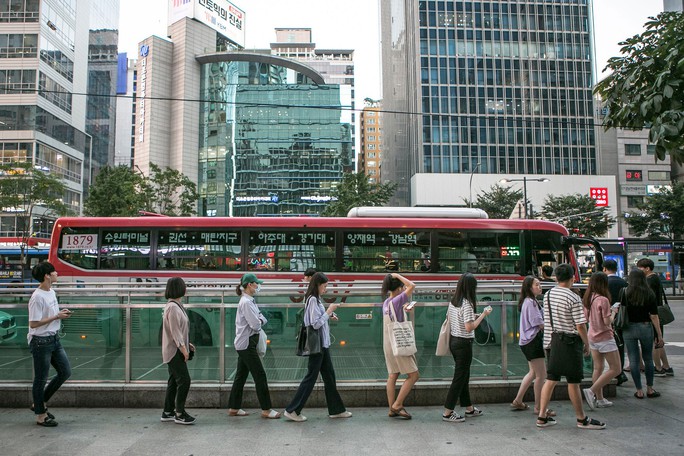 Tương lai đáng lo ngại của giới trẻ Hàn Quốc