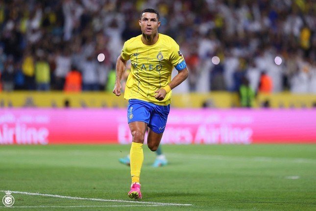 Ronaldo lập cú đúp, bỏ xa Haaland và Mbappe ở cuộc đua Vua phá lưới năm 2023 - Ảnh 2.