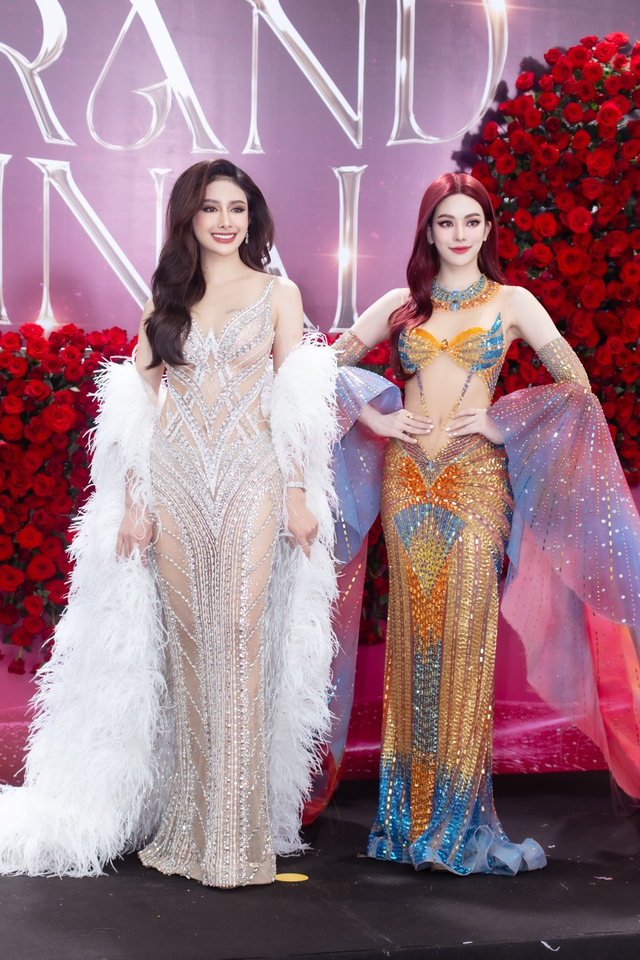 Thảm đỏ Chung kết Miss Grand International: Thùy Tiên chiếm spotlight, mỹ nhân Việt đọ sắc cùng dàn hậu quốc tế - Ảnh 12.