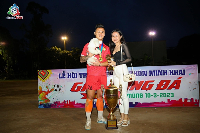Thủ m&ocirc;n nổi tiếng kết h&ocirc;n với hotgirl xứ Nghệ, chụp bộ ảnh cưới chuẩn d&acirc;n b&oacute;ng đ&aacute; - Ảnh 2.