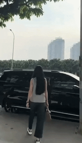 Quang Hải quay bạn g&aacute;i Chu Thanh Huyền nhưng qu&ecirc;n d&ugrave;ng app, liệu c&oacute; kh&aacute;c so với ảnh tự đăng - Ảnh 2.