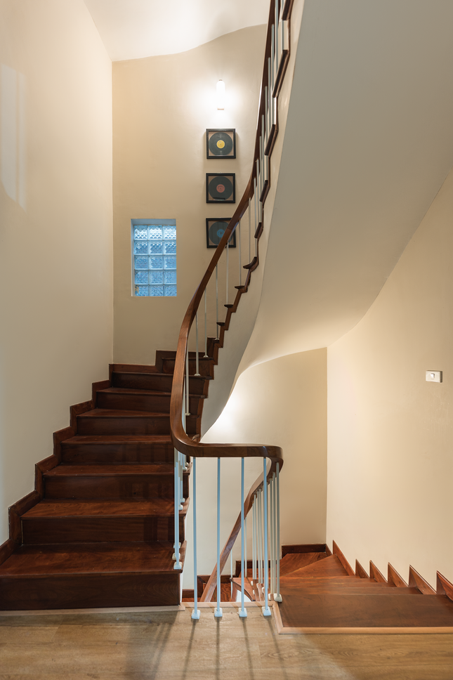 Cải tạo nh&agrave; ống th&agrave;nh nh&agrave; phố trồng c&uacute;c tần trước cổng d&agrave;nh cho 4 thế hệ - Ảnh 11.