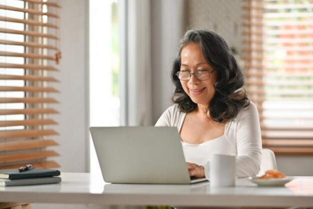 55 tuổi, lương hưu chưa đến 10 triệu đồng nhưng c&oacute; th&ecirc;m 6 khoản thu nhập: Kh&ocirc;ng sống c&ugrave;ng chồng con vẫn hạnh ph&uacute;c! - Ảnh 2.