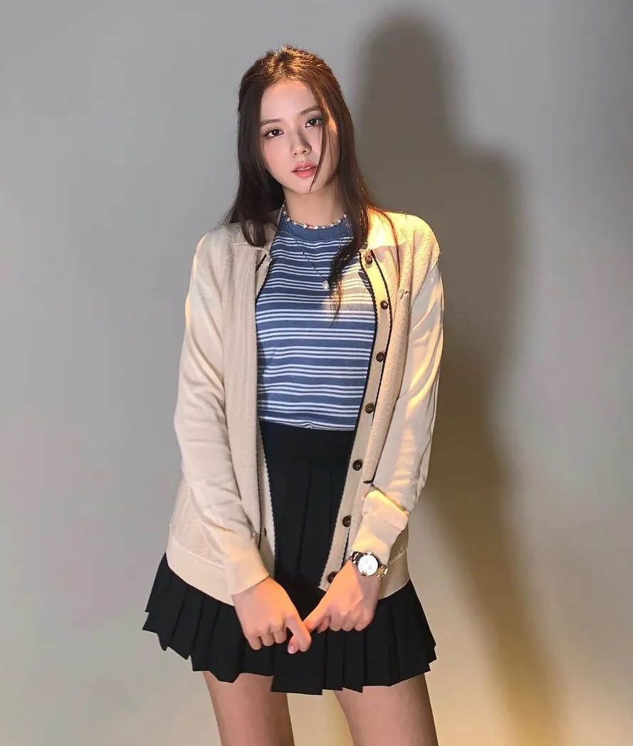 BLACKPINK có 9 cách diện cardigan vừa trẻ trung, vừa tôn dáng - Ảnh 6.