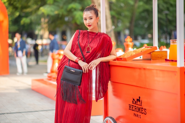 Ngập trời sao tại Kiosk Le Monde d’Hermès: Thuỳ Tiên - Tiểu Vy khoe sắc, Quỳnh Anh Shyn - Salim “bật mode quý phái - Ảnh 4.