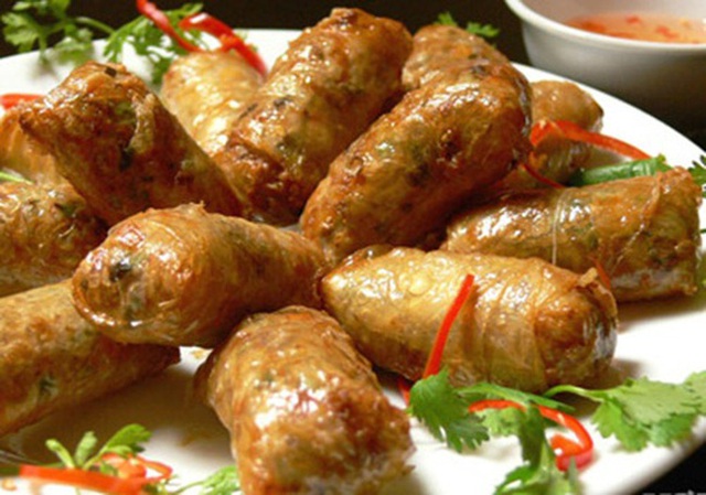 Nem rán Việt Nam vào danh sách những món ăn từ tôm ngon nhất thế giới - Ảnh 1.