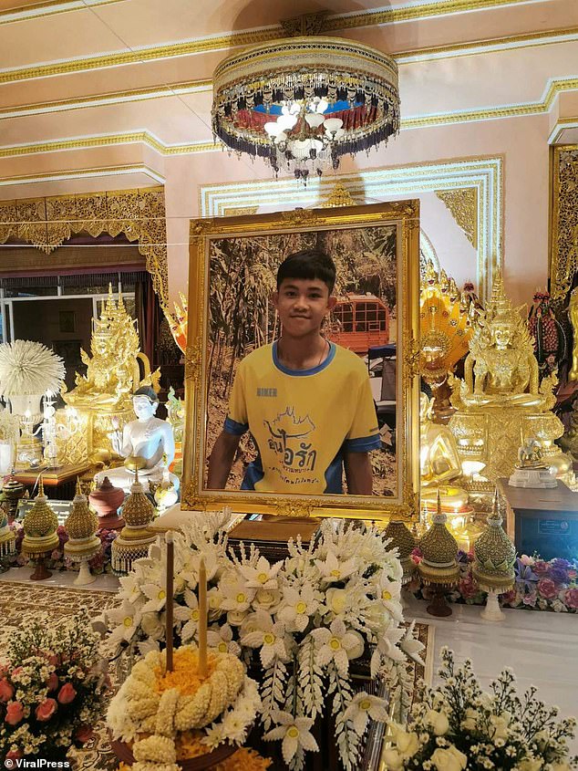 Bi kịch của đội trưởng đội bóng nhí Thái Lan: Được giải cứu nghẹt thở khỏi hang động, qua đời sau 5 năm vì nguyên nhân đau lòng