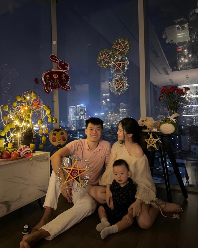 Bên trong căn hộ cao cấp của vợ chồng Thành Chung: Phòng khách tường kính view khủng ngắm trọn Hà Nội - Ảnh 6.