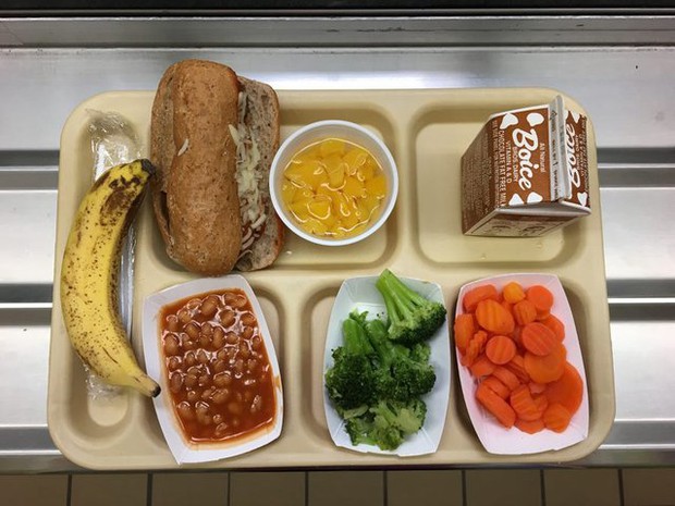 Soi suất ăn trưa của học sinh toàn thế giới, nhiều nơi miễn phí mà chất lượng vẫn đỉnh chóp - Ảnh 11.