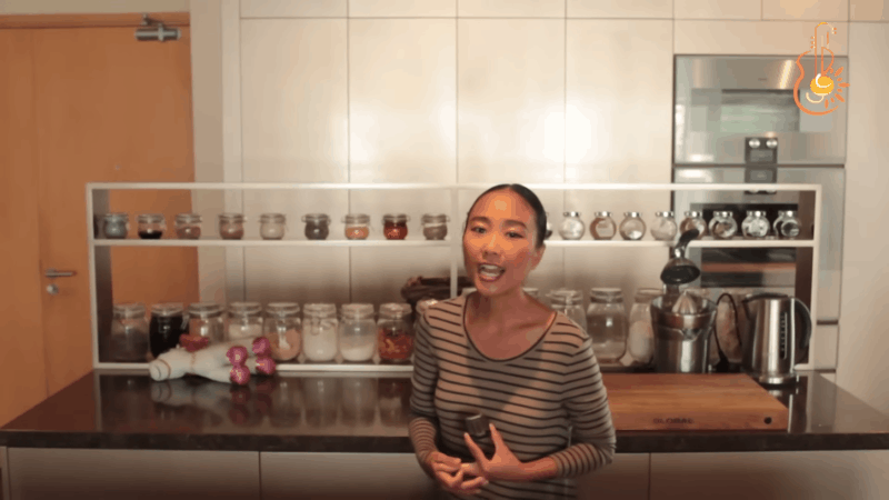 M&ecirc; c&aacute;ch chị đẹp Đoan Trang khoe nh&agrave; ở Singapore: Căn bếp triệu đ&ocirc; chồng T&acirc;y tự thiết kế, tủ đồ hiệu nhiều m&oacute;n độc lạ - Ảnh 8.