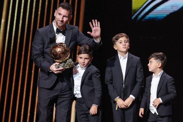 Messi chia sẻ xúc động sau khi giành Quả bóng vàng thứ 8 lịch sử: Danh hiệu này xin dành tặng cho Maradona - Ảnh 3.