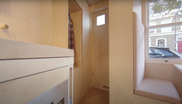 Vợ chồng sống 3 năm trong căn nhà 13m2, sắp xếp nội thất khéo léo nên không gian rộng khó tin - Ảnh 3.