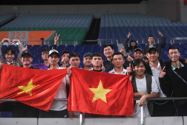 CLB Hà Nội vỡ trận, thua 0-6 trước đương kim vô địch AFC Champions League - Ảnh 2.