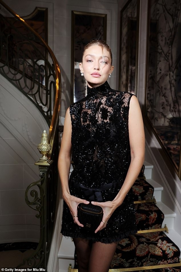 Gigi Hadid khoe gu thời trang đẳng cấp tại Tuần lễ thời trang Paris - Ảnh 3.