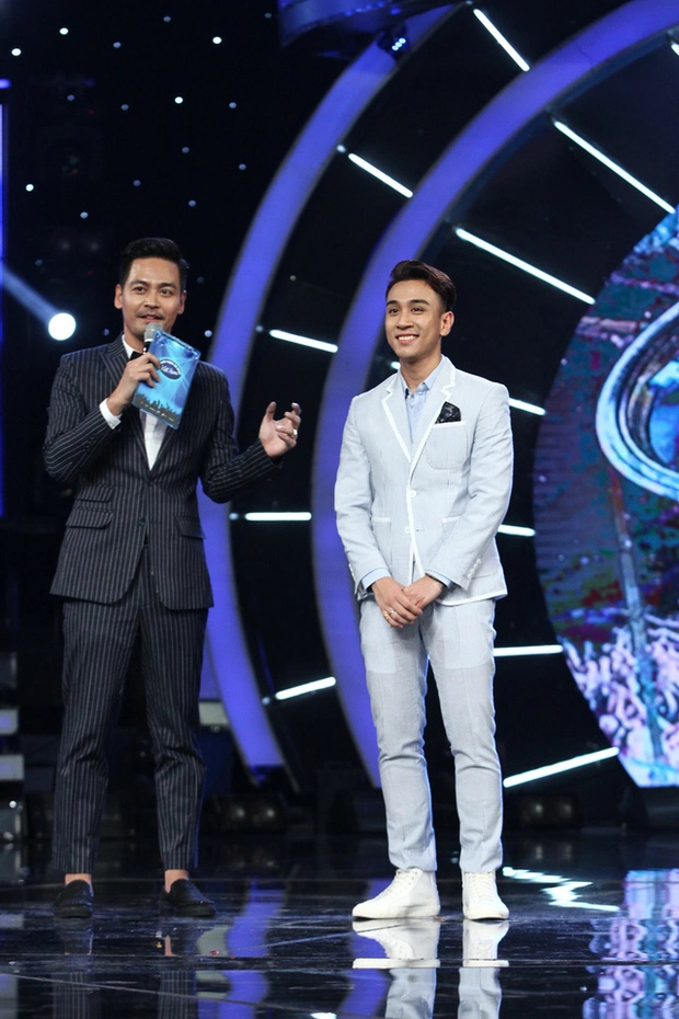 Kỳ Lân Lãng Tử bị loại khỏi Ca sĩ mặt nạ: Soái ca” Vietnam Idol, hiện tượng cover từng gây bão MXH - Ảnh 7. Kỳ Lân Lãng Tử bị loại khỏi Ca sĩ mặt nạ: Soái ca” Vietnam Idol, hiện tượng cover từng gây bão MXH - Ảnh 7.