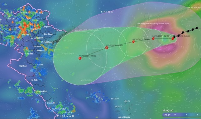 Bão số 4 mạnh lên cấp 13, diễn biến rất khó lường - Ảnh 1.