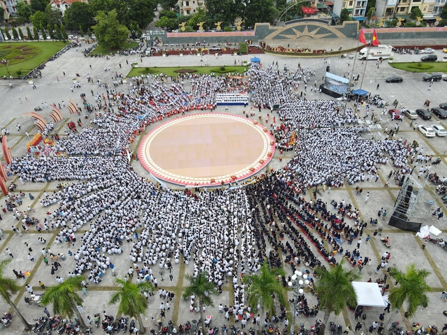 Chung kết Đường L&ecirc;n Đỉnh Olympia 2023 kh&eacute;p lại: Gay cấn đến ph&uacute;t cuối c&ugrave;ng, m&agrave;n lội ngược d&ograve;ng của nam sinh Thanh H&oacute;a! - Ảnh 12.