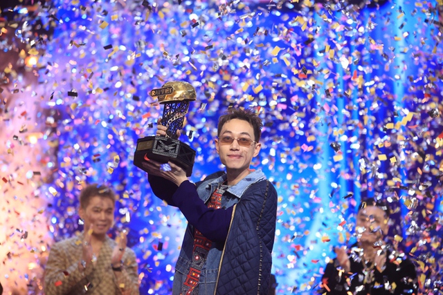 Karik lần đầu l&ecirc;n tiếng về biểu hiện kỳ lạ ở Rap Việt, l&yacute; do kh&ocirc;ng l&ecirc;n s&acirc;n khấu ch&uacute;c mừng Double2T - Ảnh 3.