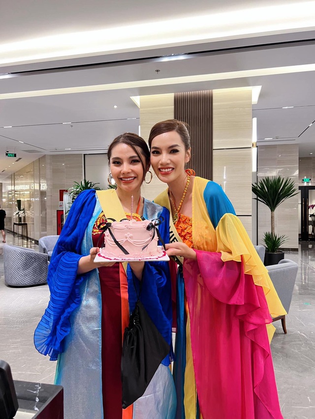 Lê Hoàng Phương liên tục ghi điểm tại Miss Grand International, có loạt hành động chu đáo với các thí sinh nước bạn - Ảnh 6.