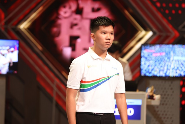 Chung kết Đường L&ecirc;n Đỉnh Olympia 2023 kh&eacute;p lại: Gay cấn đến ph&uacute;t cuối c&ugrave;ng, m&agrave;n lội ngược d&ograve;ng của nam sinh Thanh H&oacute;a! - Ảnh 29.