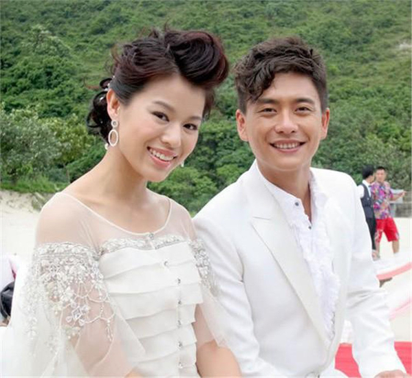 Huỳnh Tông Trạch đã có vợ là mỹ nhân kém tận 18 tuổi, cặp đôi còn sinh được con trai? - Ảnh 3.