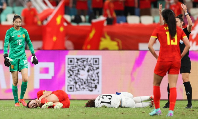 Trung Quốc và Hàn Quốc bị loại đau đớn, nhìn đội chung bảng với Việt Nam lấy vé vớt vào vòng loại 3 Olympic Paris - Ảnh 1.